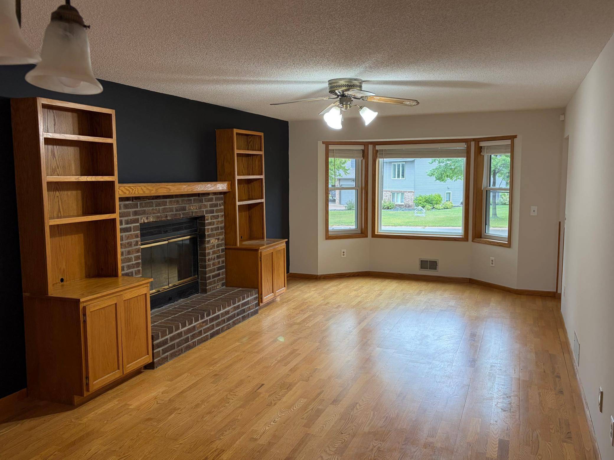 7831 Danner CT, Inver Grove Heights, MN 55076