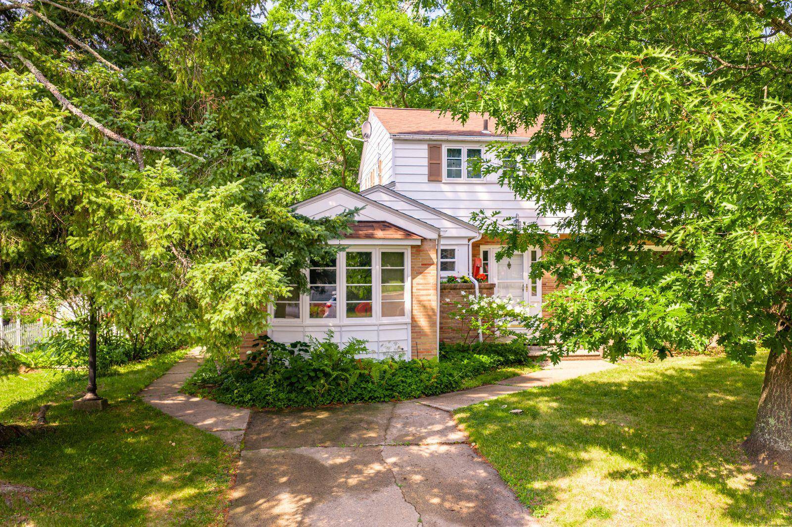 11 S 4th St W, Aurora, MN 55705