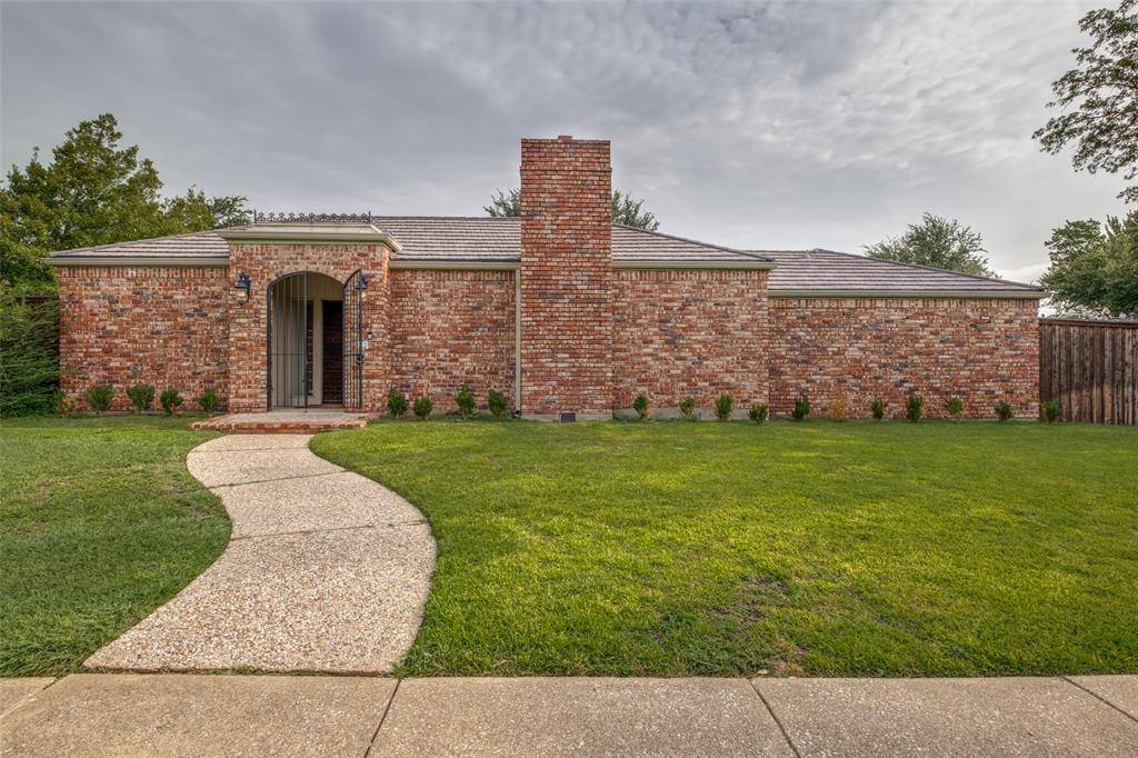 7211 Lavendale Circle, Dallas, TX 75230