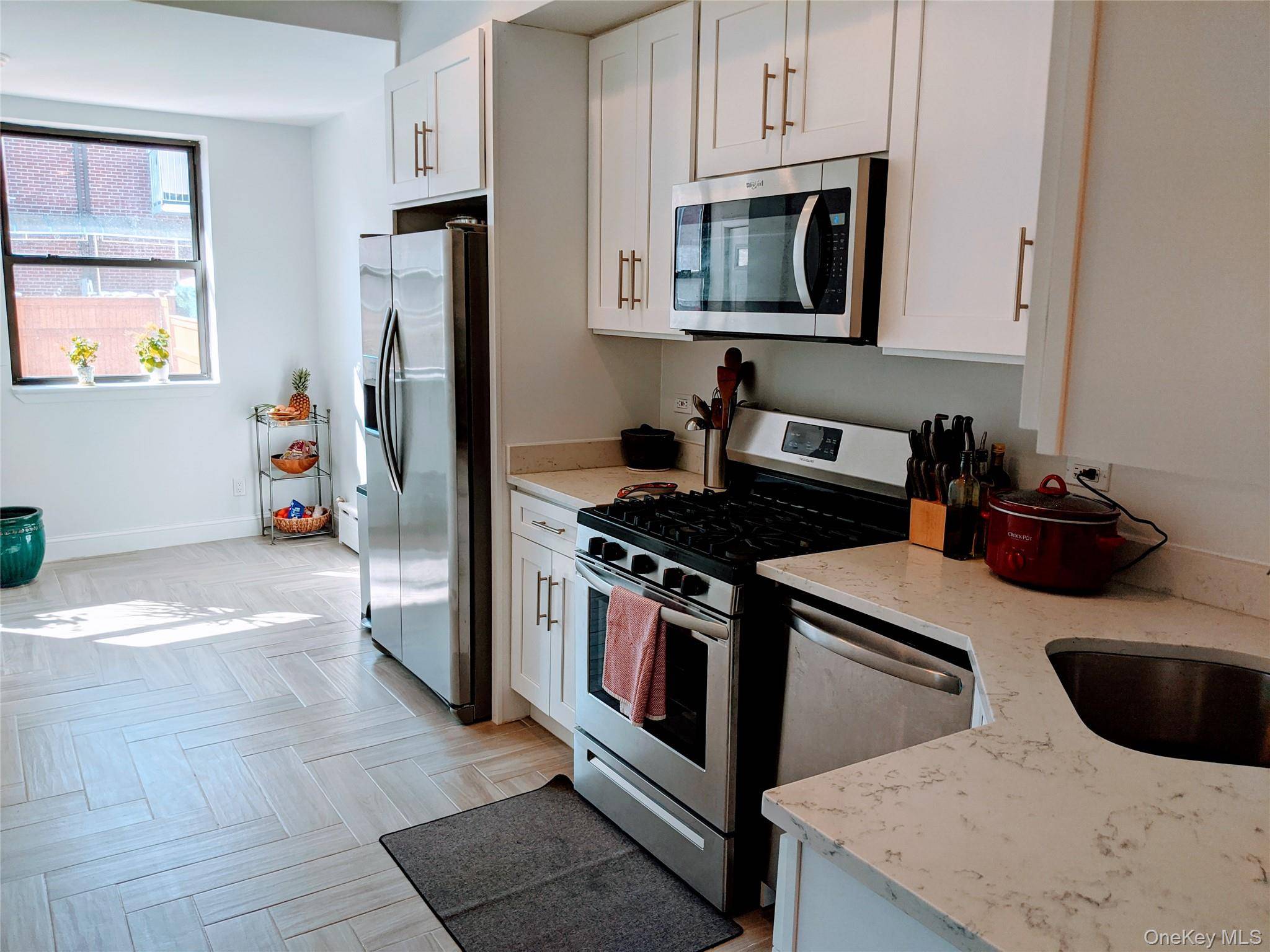 8424 129th ST, Kew Gardens, NY 11415