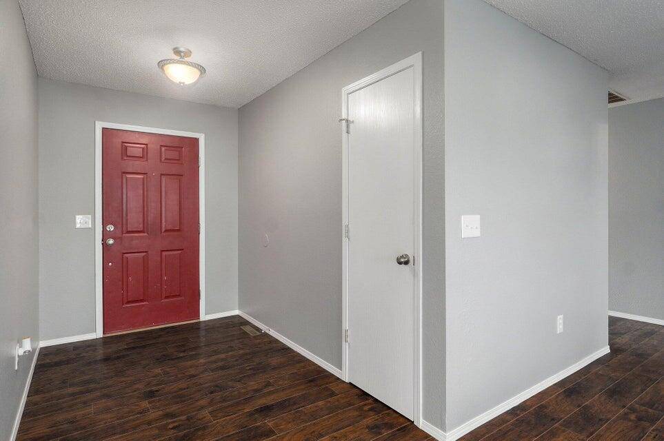 5533 S Walnut Hill AVE, Springfield, MO 65810