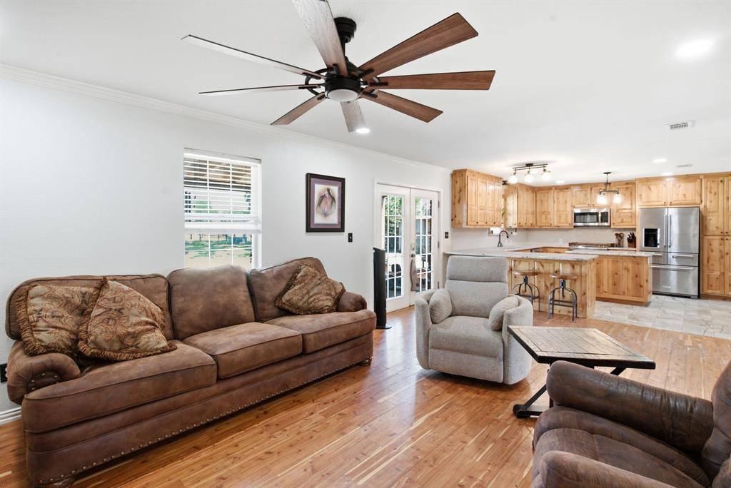 311 Dennis Road, Lipan, TX 76462
