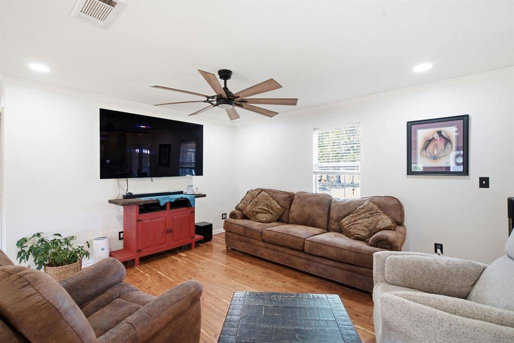311 Dennis Road, Lipan, TX 76462