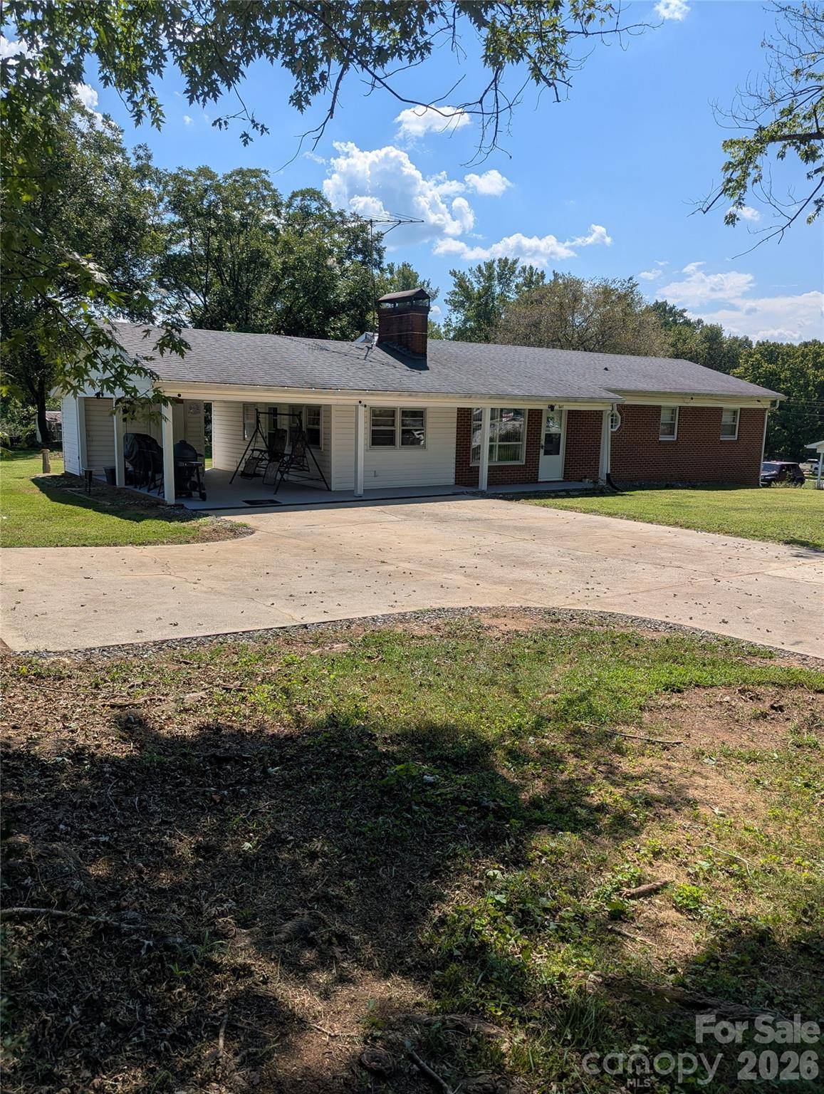 605 Lincoln LN SW, Lenoir, NC 28645