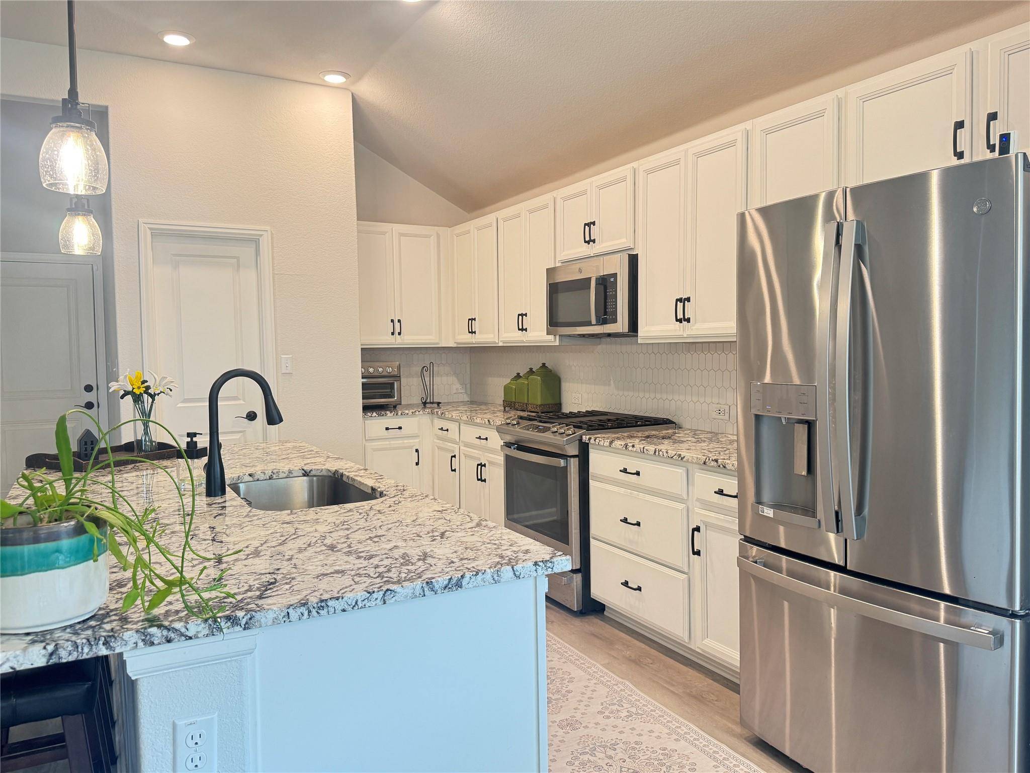 142 Willamette WAY, Kyle, TX 78640