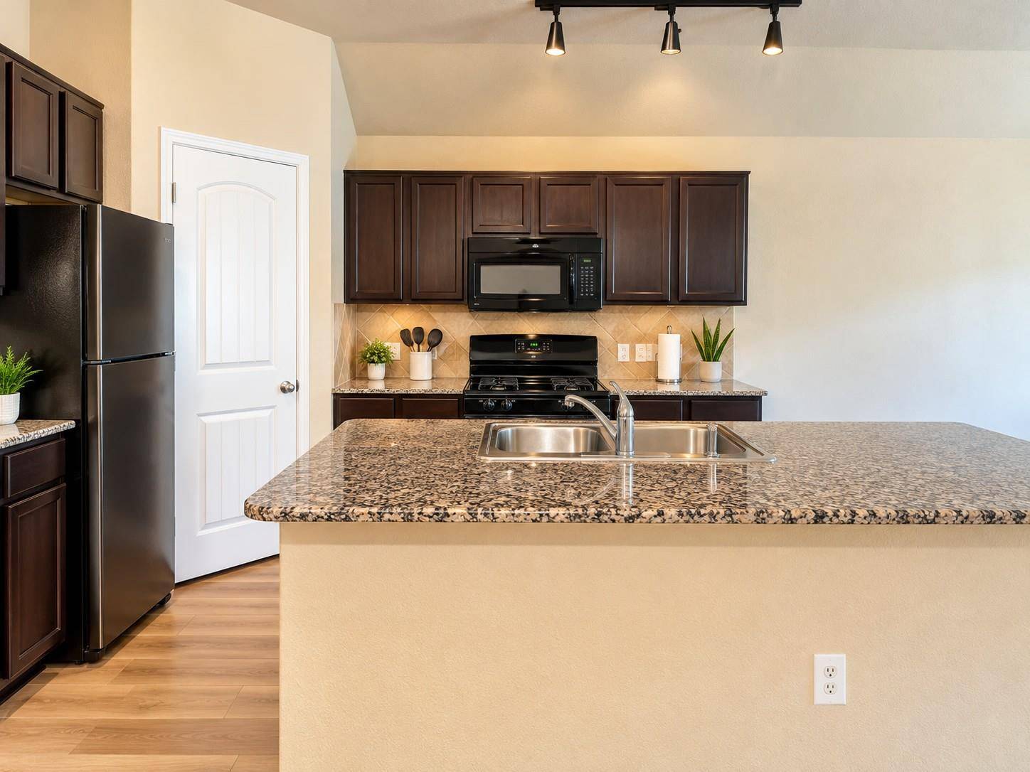 19412 Great Falls DR, Manor, TX 78653
