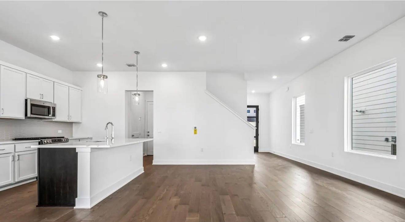 1414 Rambling Rose RD, Austin, TX 78745