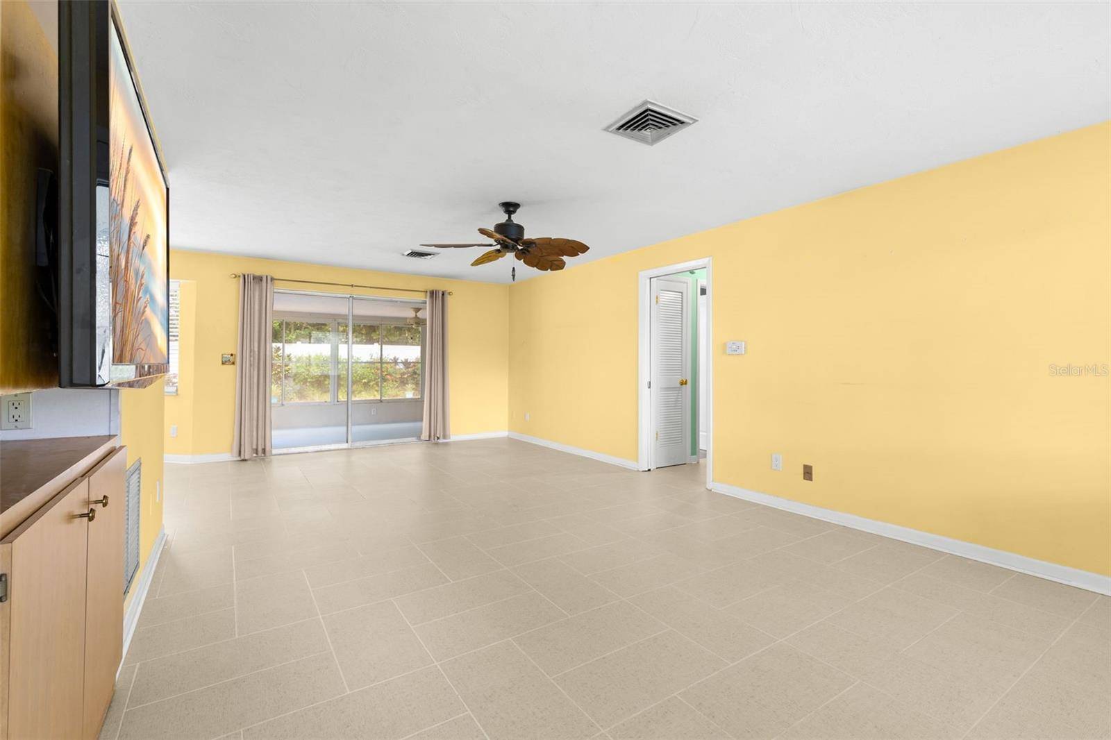 1530 SANDY LN, Clearwater, FL 33755