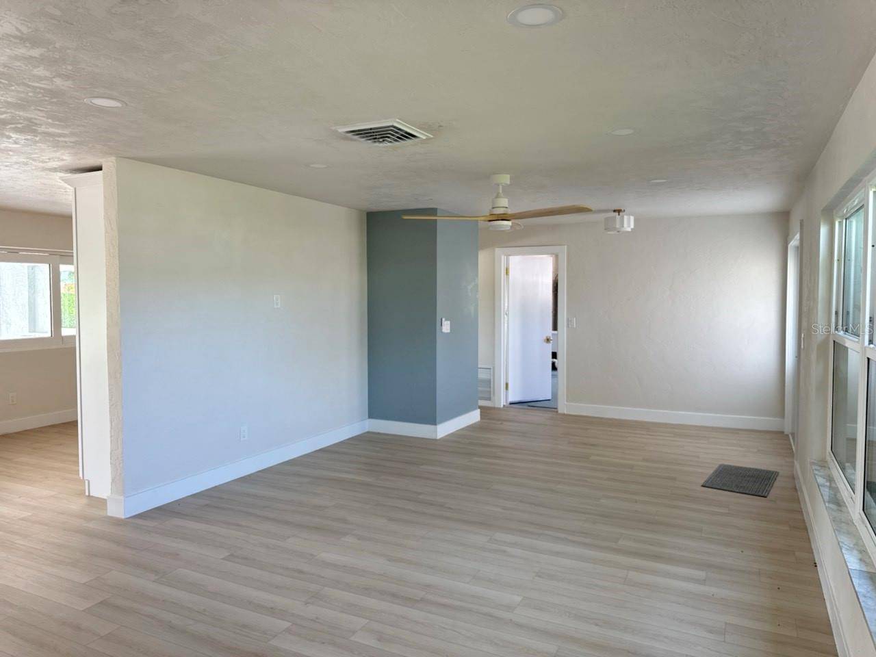 4568 40TH ST S, St Petersburg, FL 33711