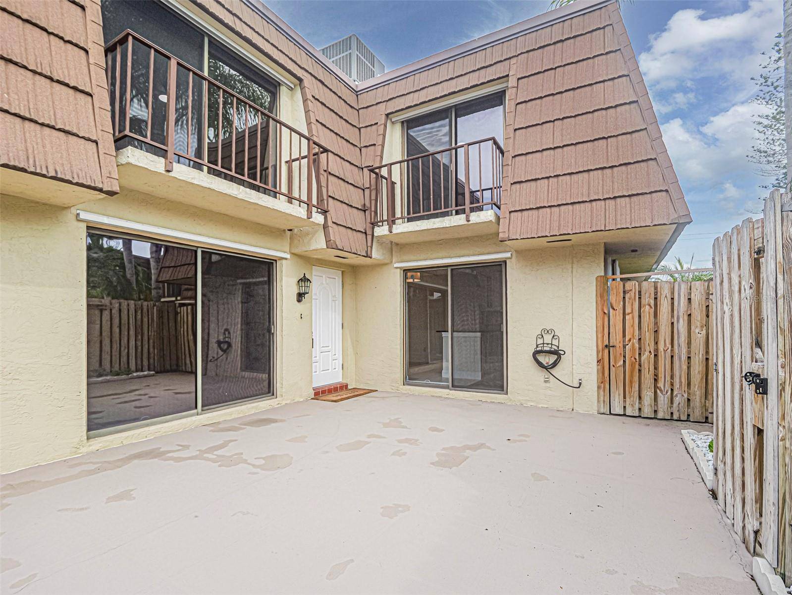 1166 6TH AVE #15C, Vero Beach, FL 32960