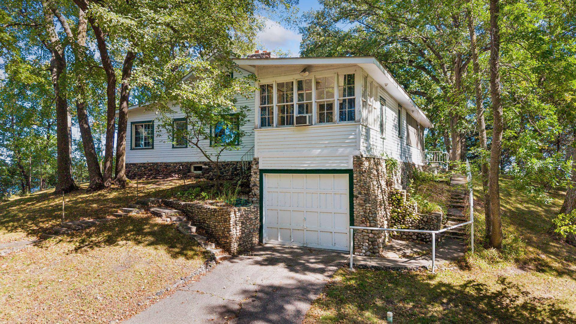 15376 Crestland RD, Paynesville, MN 56362