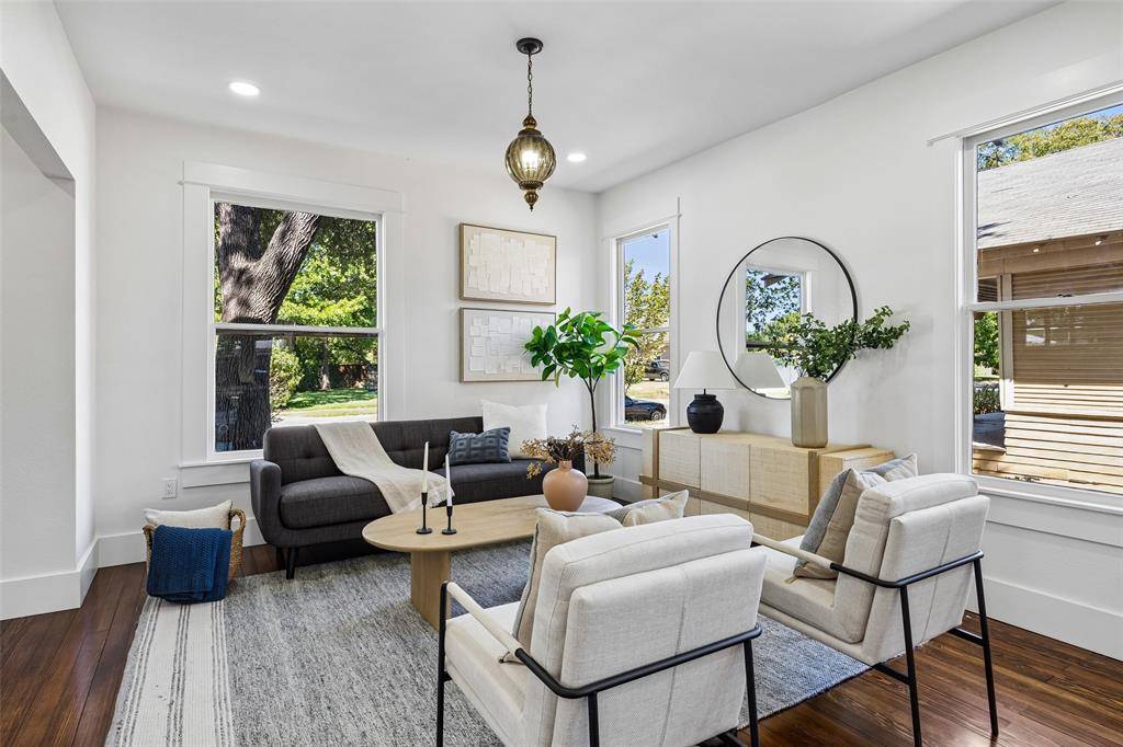 418 S Willomet Avenue, Dallas, TX 75208