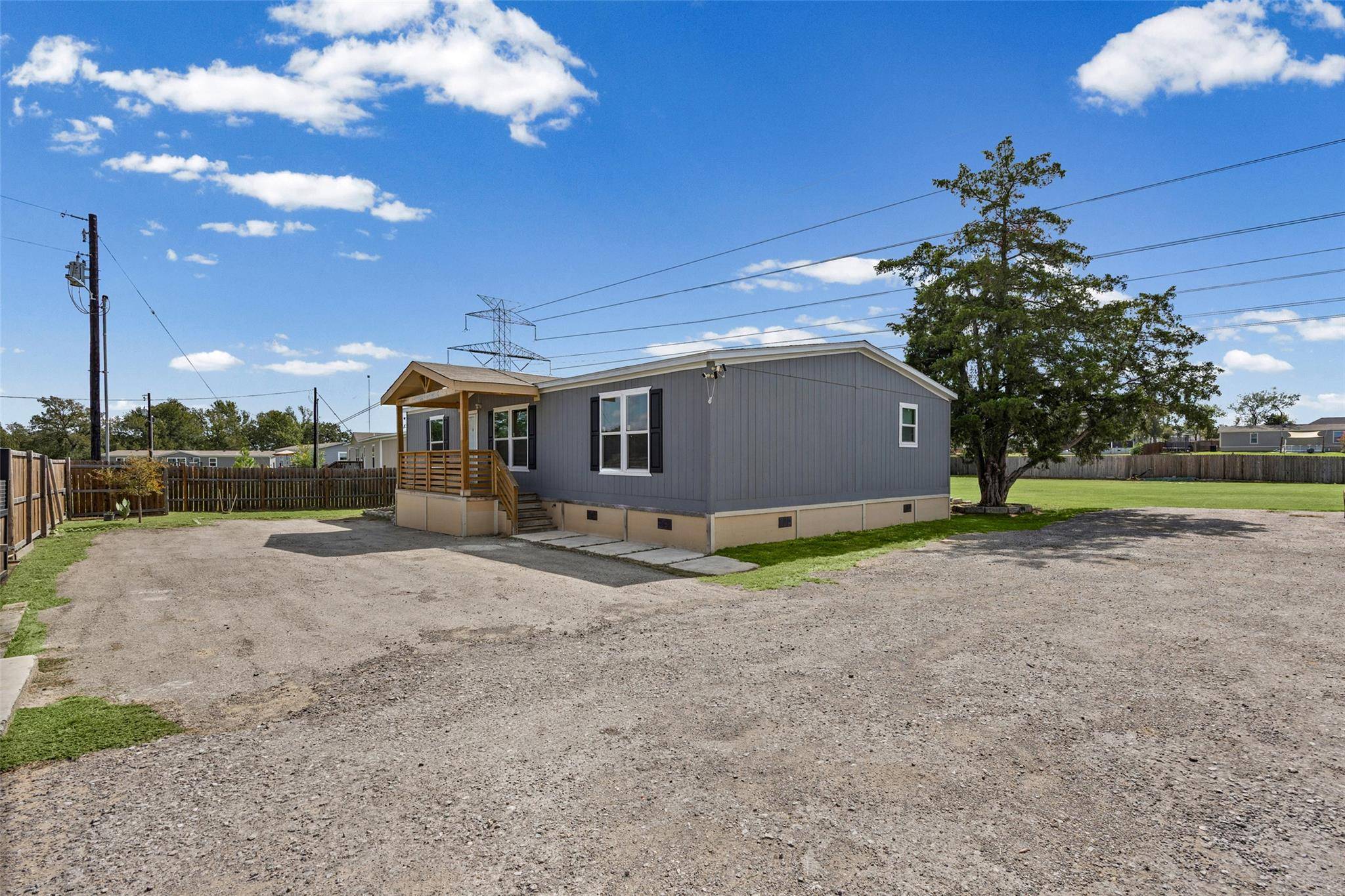109 Zacate ST, Elgin, TX 78621