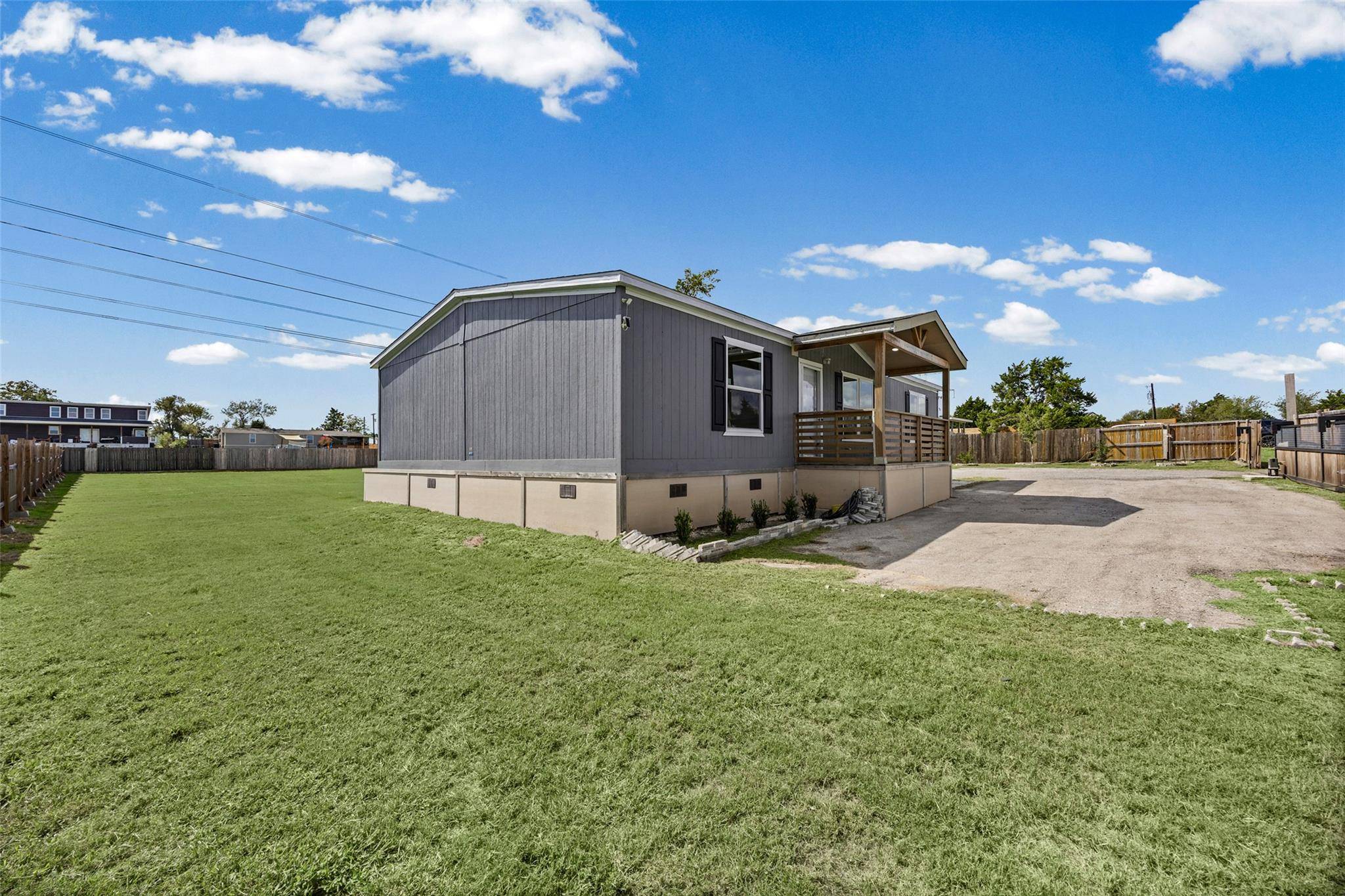 109 Zacate ST, Elgin, TX 78621