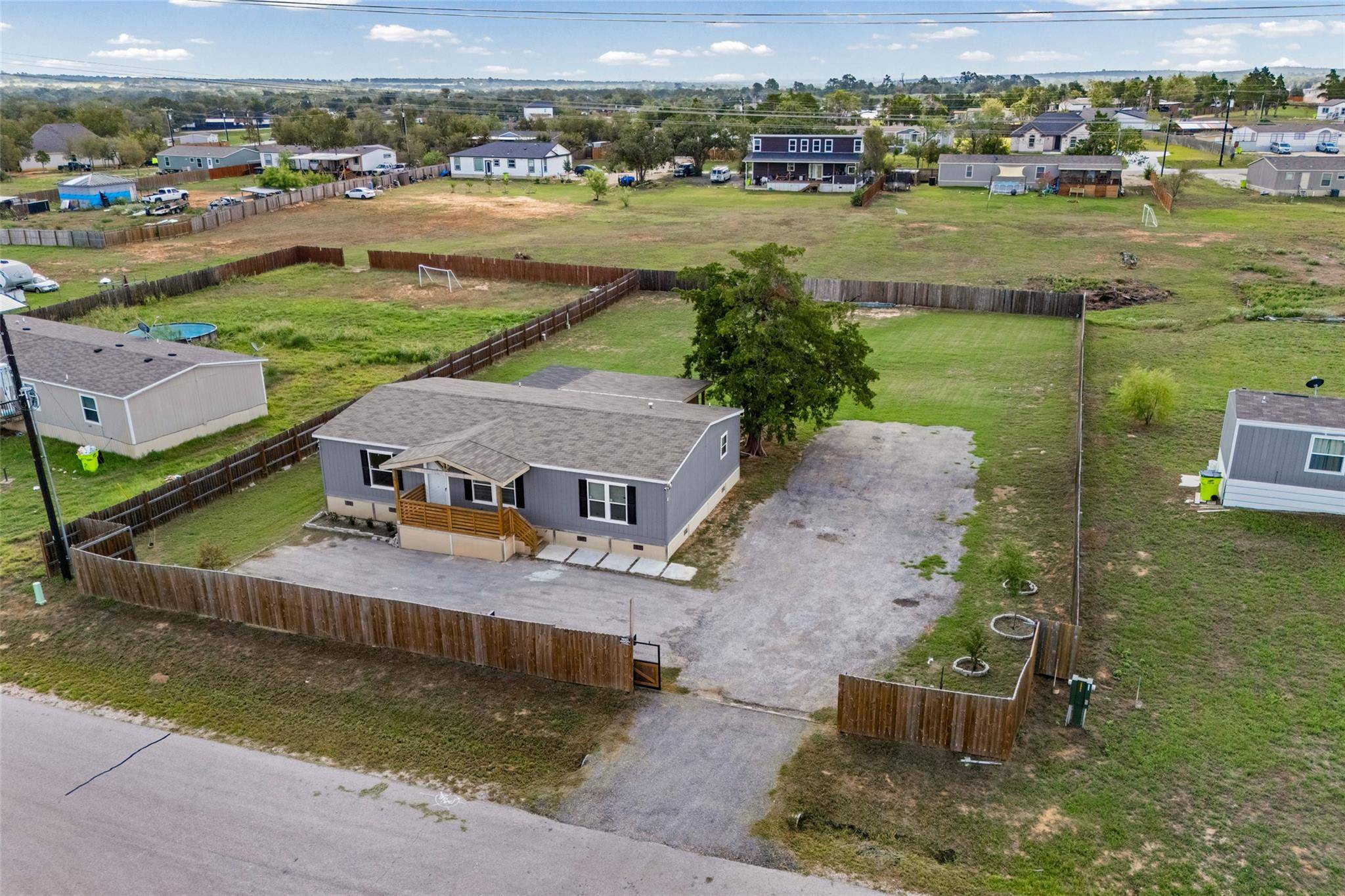109 Zacate ST, Elgin, TX 78621