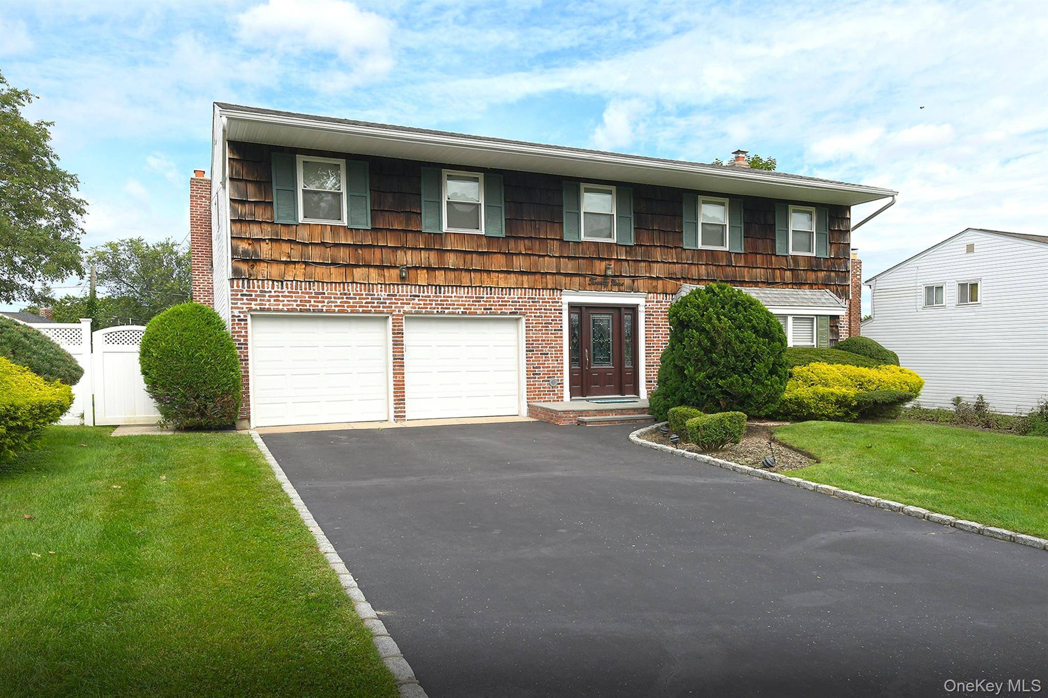 29 Abbot RD, Smithtown, NY 11787