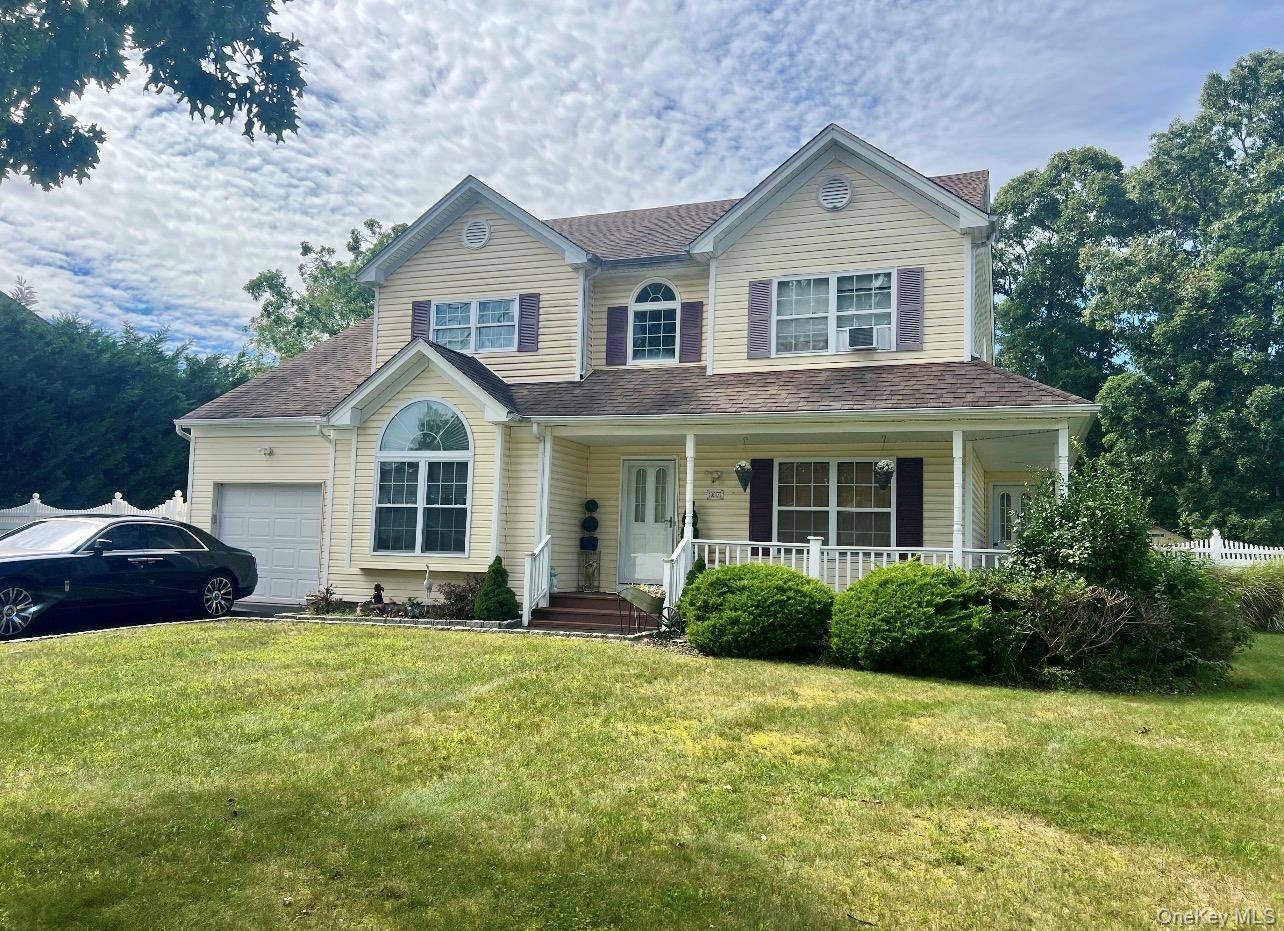 37 Howard DR, Coram, NY 11727