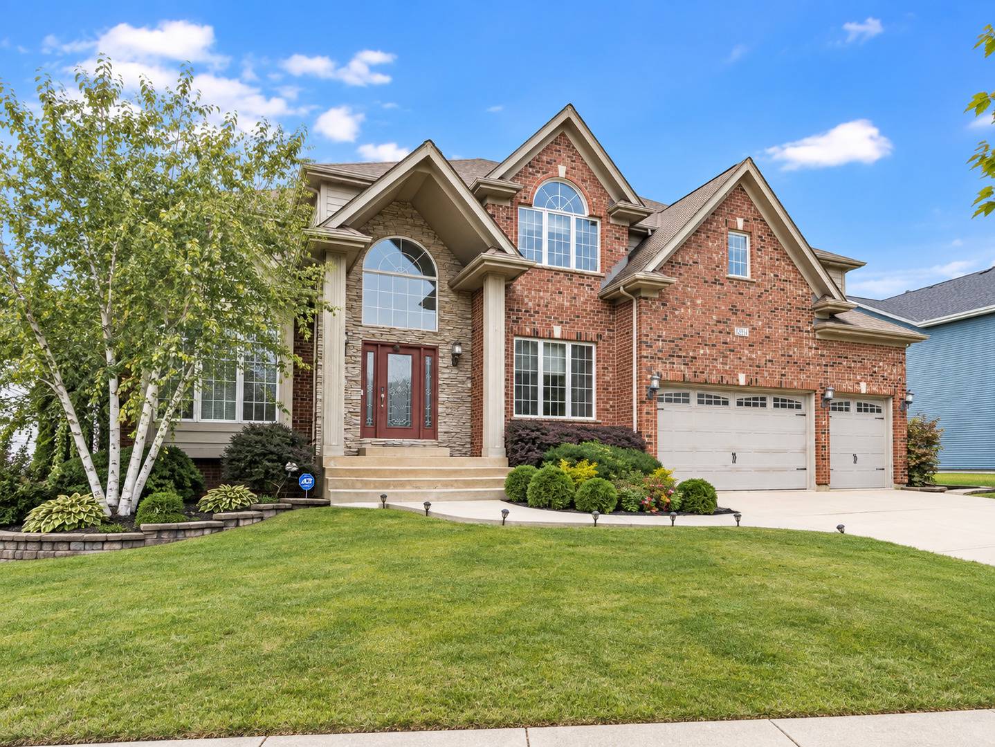 12914 Ridge Wood LN, Plainfield, IL 60585