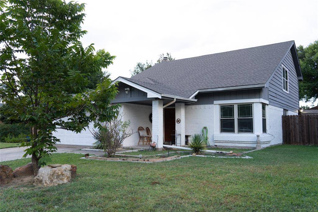 2521 Channing Drive, Grand Prairie, TX 75052