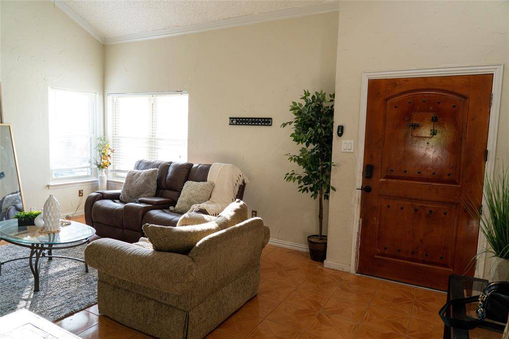 2521 Channing Drive, Grand Prairie, TX 75052
