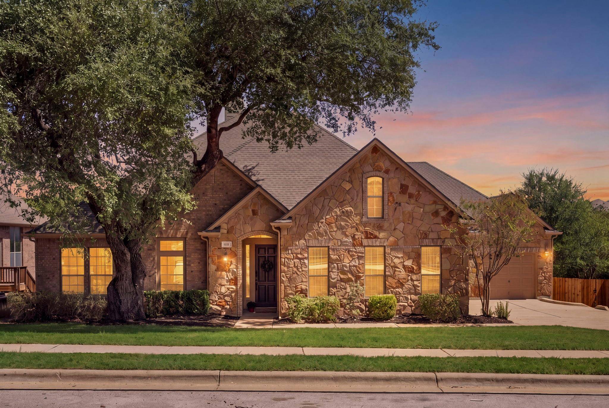 260 Longmont LN, Austin, TX 78737