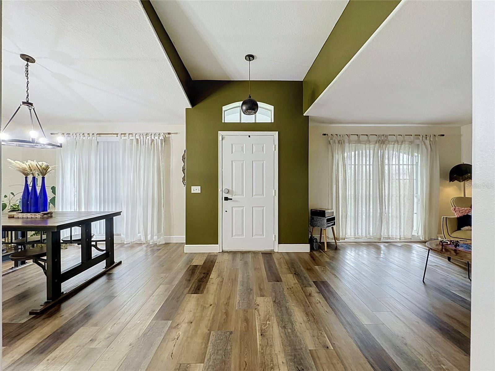 1213 GRAND RESERVE DR, Davenport, FL 33837