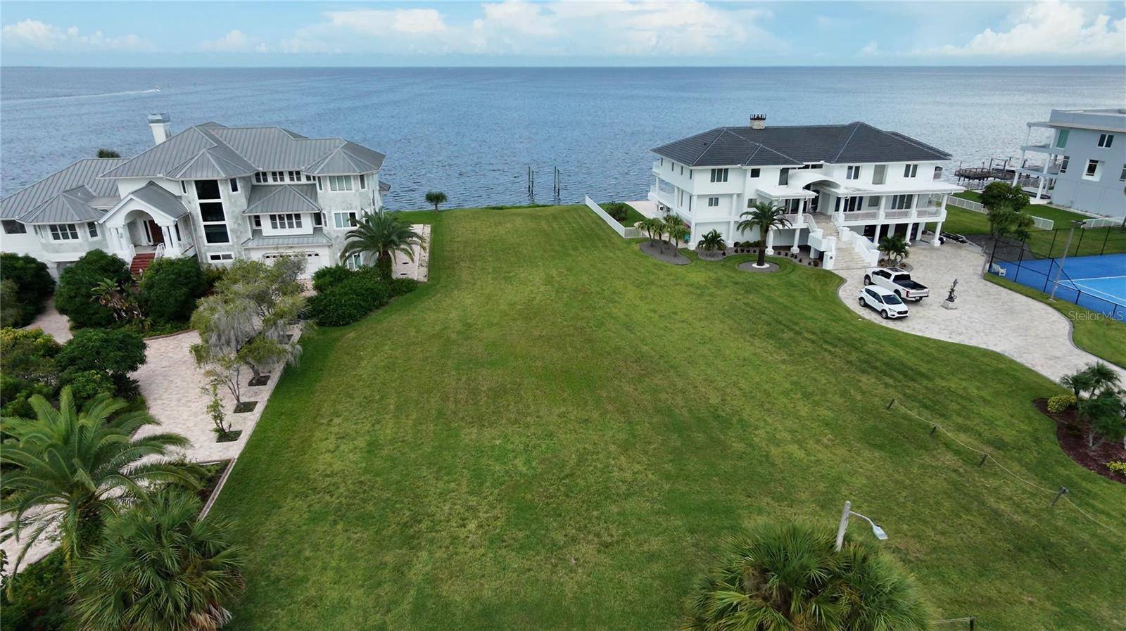 21 WESTSHORE DR, New Port Richey, FL 34652