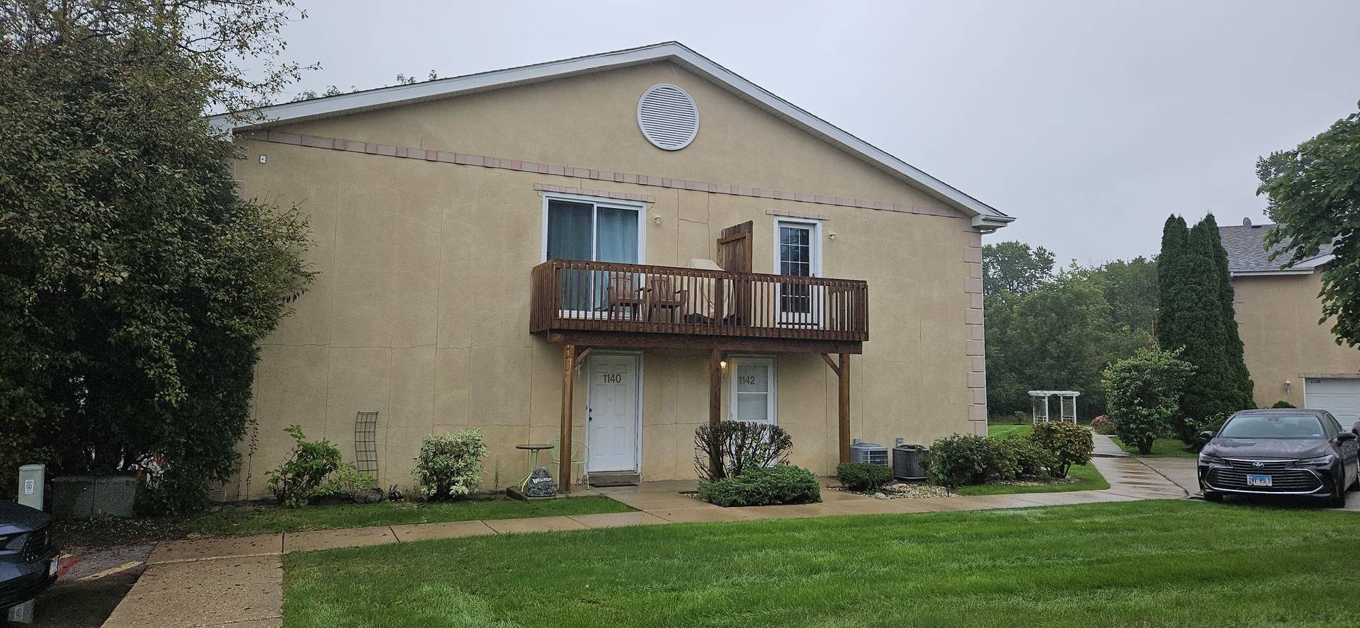 1142 GREENWOOD CIR, Woodstock, IL 60098