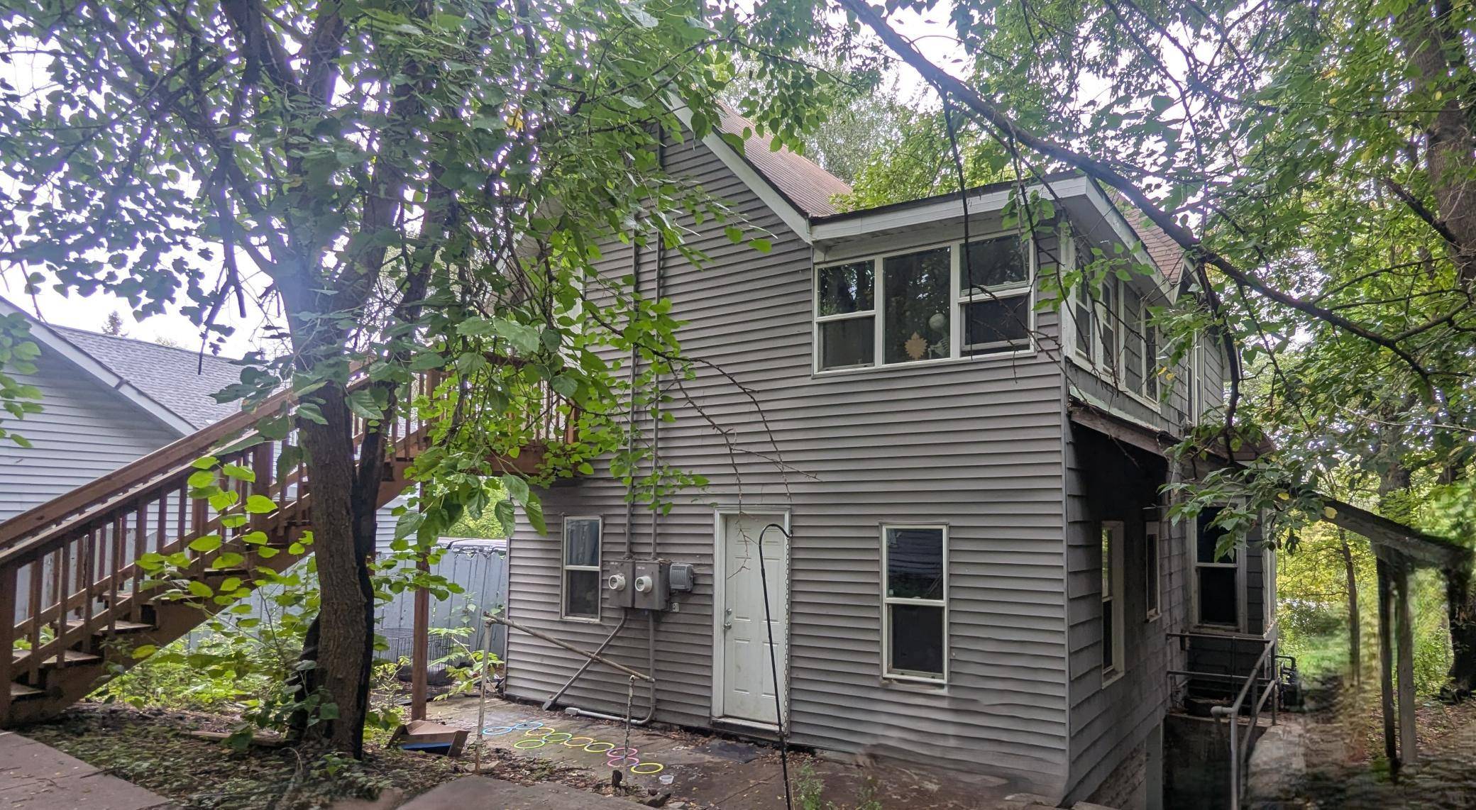 1621 Concord ST N, South Saint Paul, MN 55075