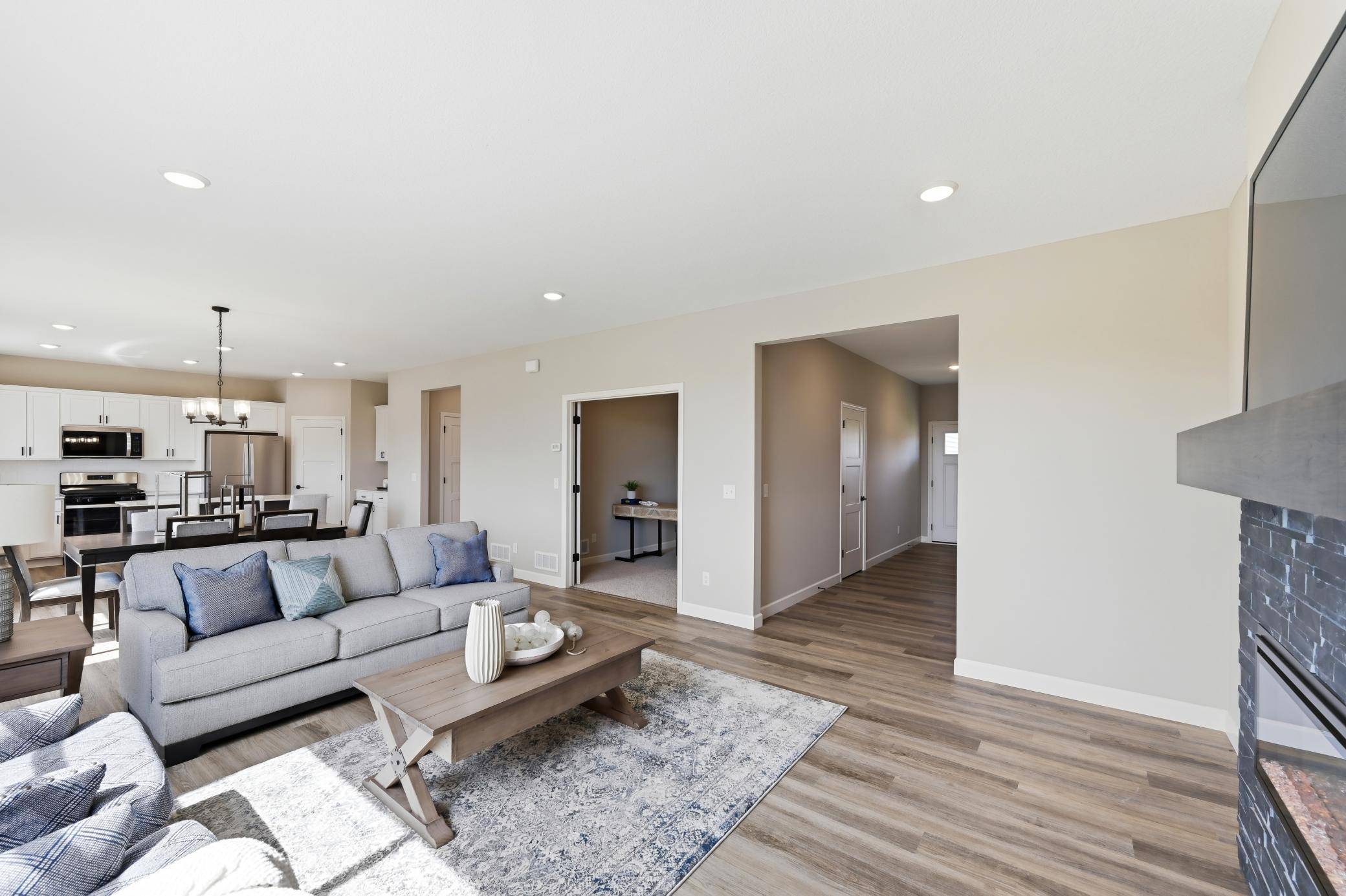 4515 89th ST NE, Monticello, MN 55328