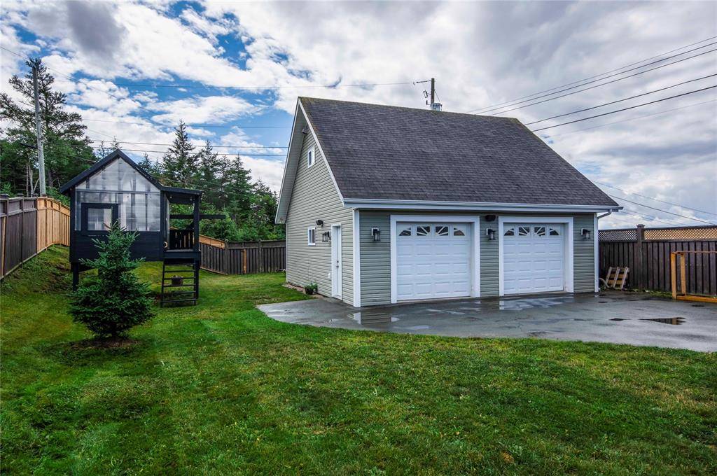 6 Goldust Place, Conception Bay South, NL A1W3K6