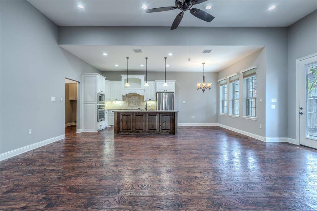 3005 Dry Creek Court, Decatur, TX 76234