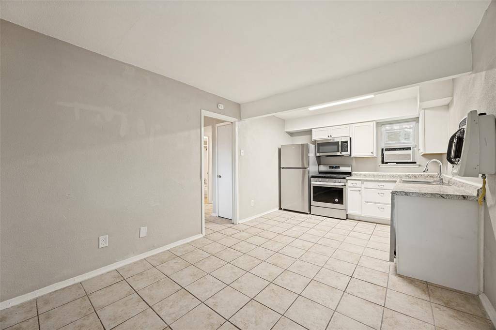 1001 W Elm Street #204, Denison, TX 75020