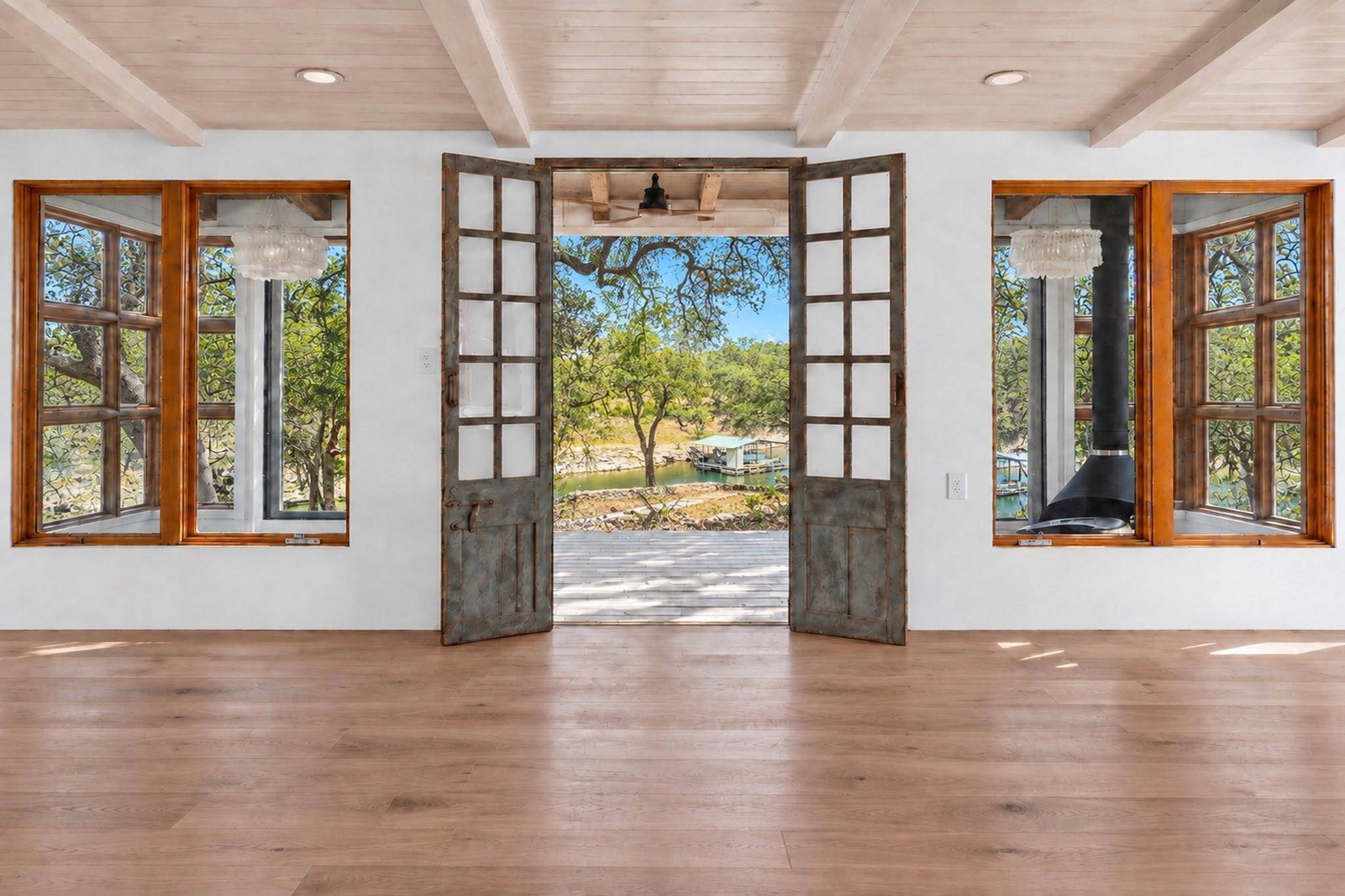 2609 Oak Ridge DR, Spicewood, TX 78669
