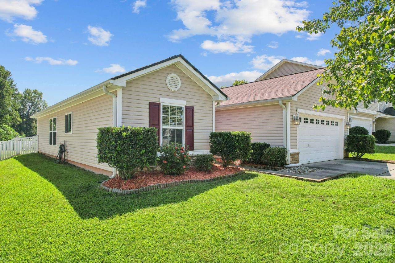 7628 Jenny Ann DR, Charlotte, NC 28216
