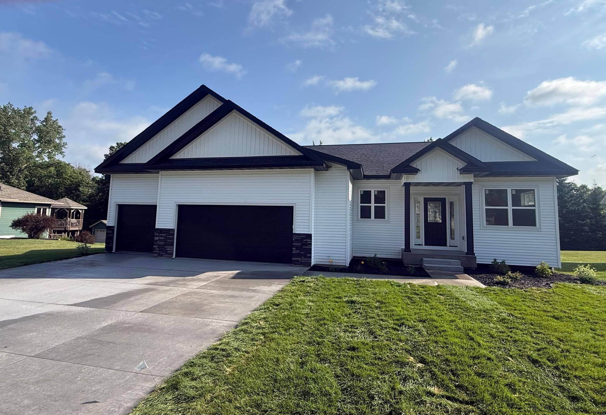 5542 Cannon Dale CT, Red Wing, MN 55066