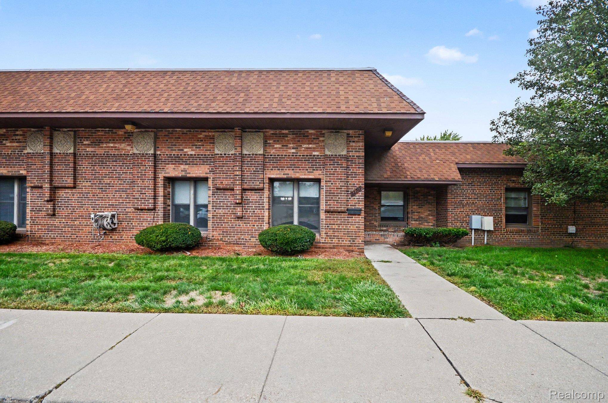 22767 Garfield ST #16, St. Clair Shores, MI 48082