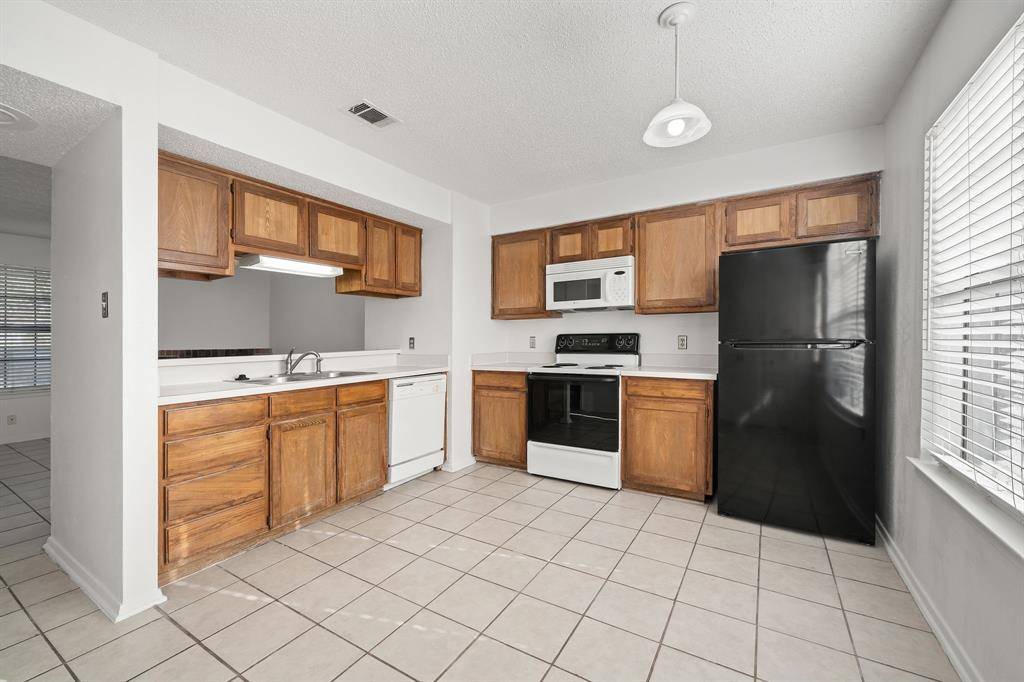 929 W Hickory Street #A2, Denton, TX 76201