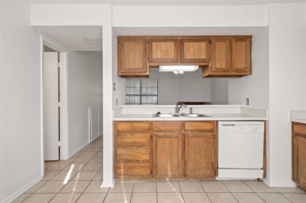 929 W Hickory Street #A2, Denton, TX 76201