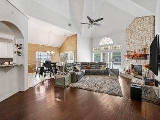 416 Shadow Creek Drive, Desoto, TX 75115