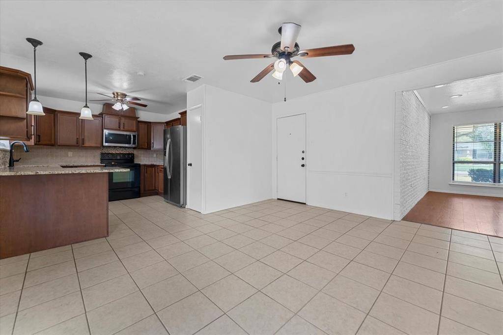 817 Warren Way, Richardson, TX 75080