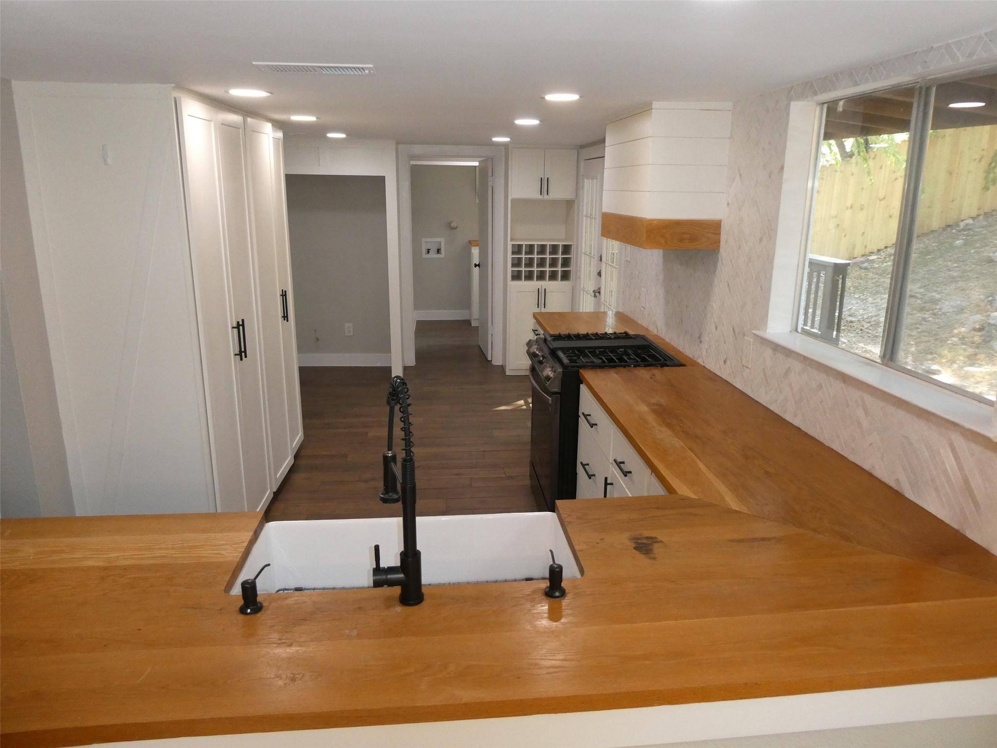 7704 FENTON CV, Austin, TX 78736