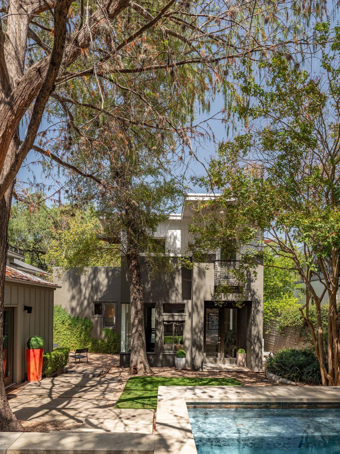 1001 Daniel DR, Austin, TX 78704