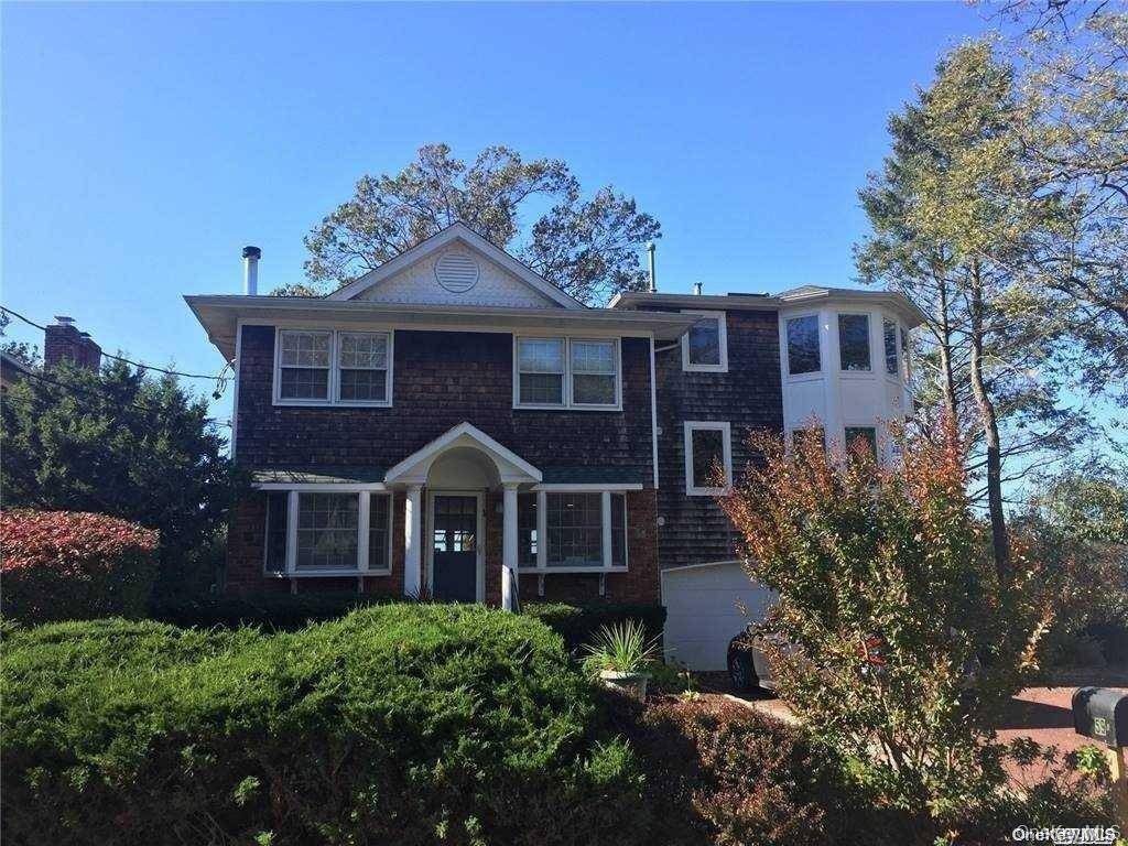 59 Sintsink DR #B, Port Washington, NY 11050