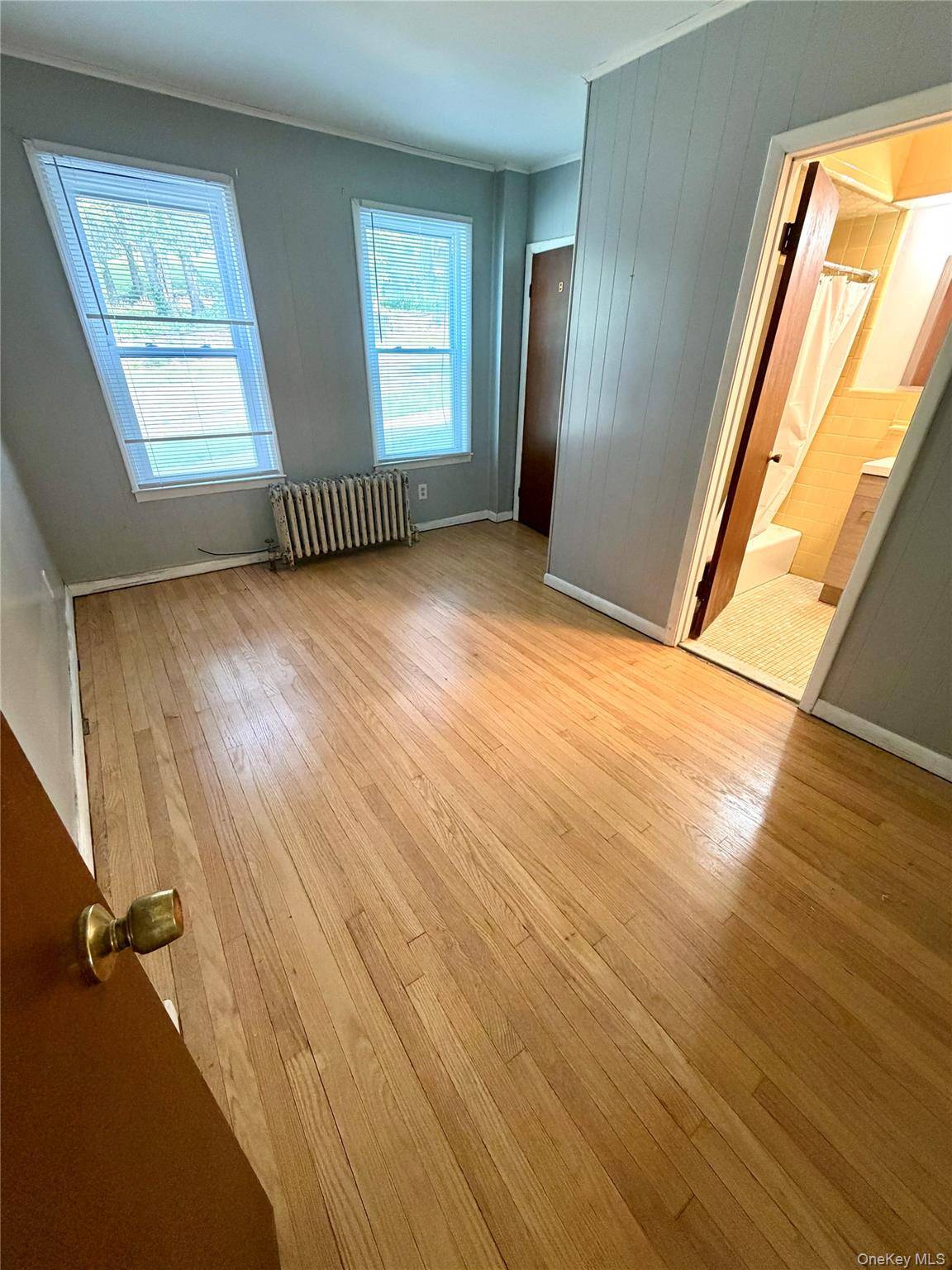 97 South AVE #1F, Poughkeepsie, NY 12601