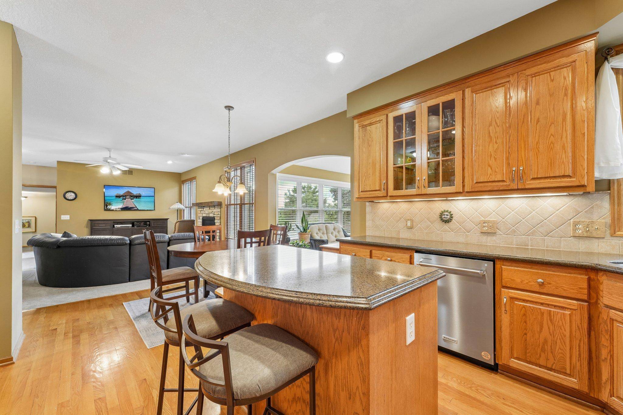 6219 Orchid LN N, Maple Grove, MN 55311
