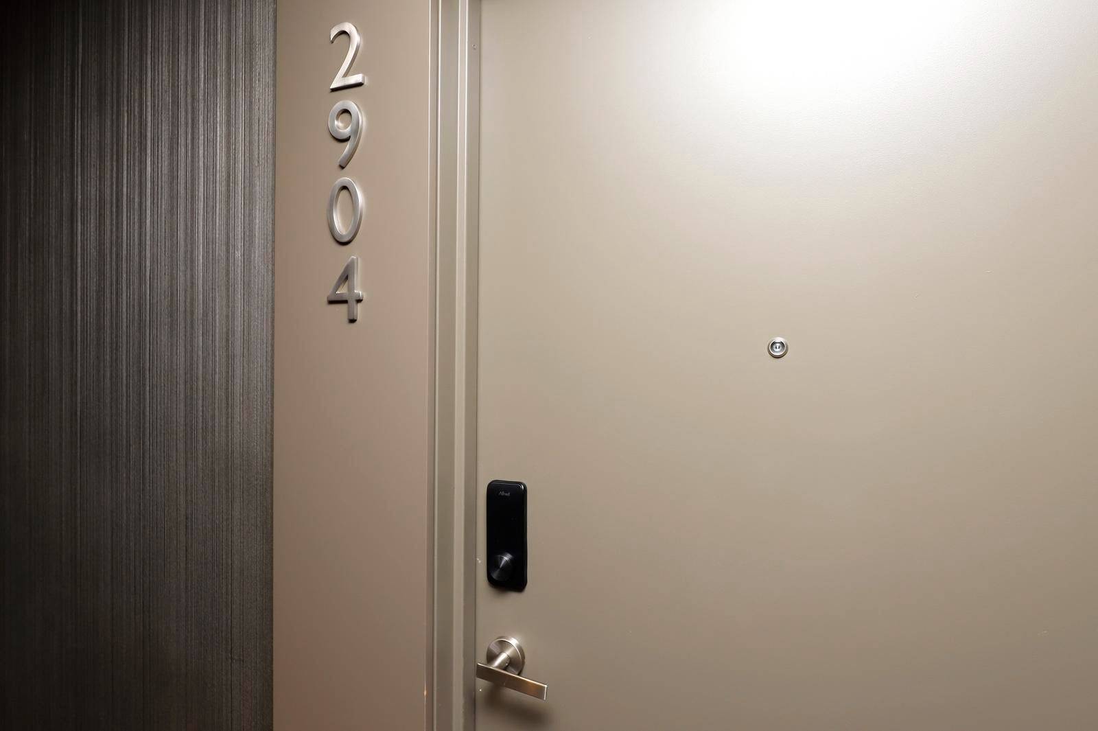 448 Burnhamthorpe RD W #2904, Mississauga, ON L5B 0R4
