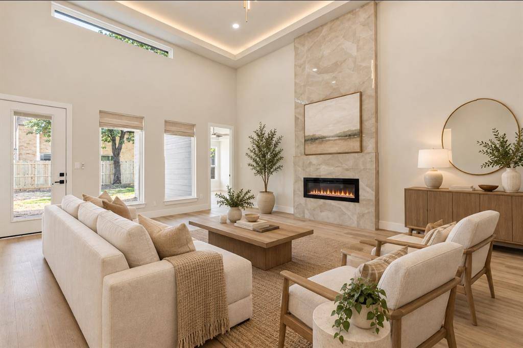 922 Claude Street, Dallas, TX 75203