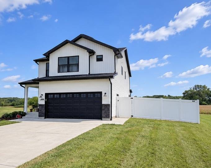 1405 Navajo CT, Kankakee, IL 60901