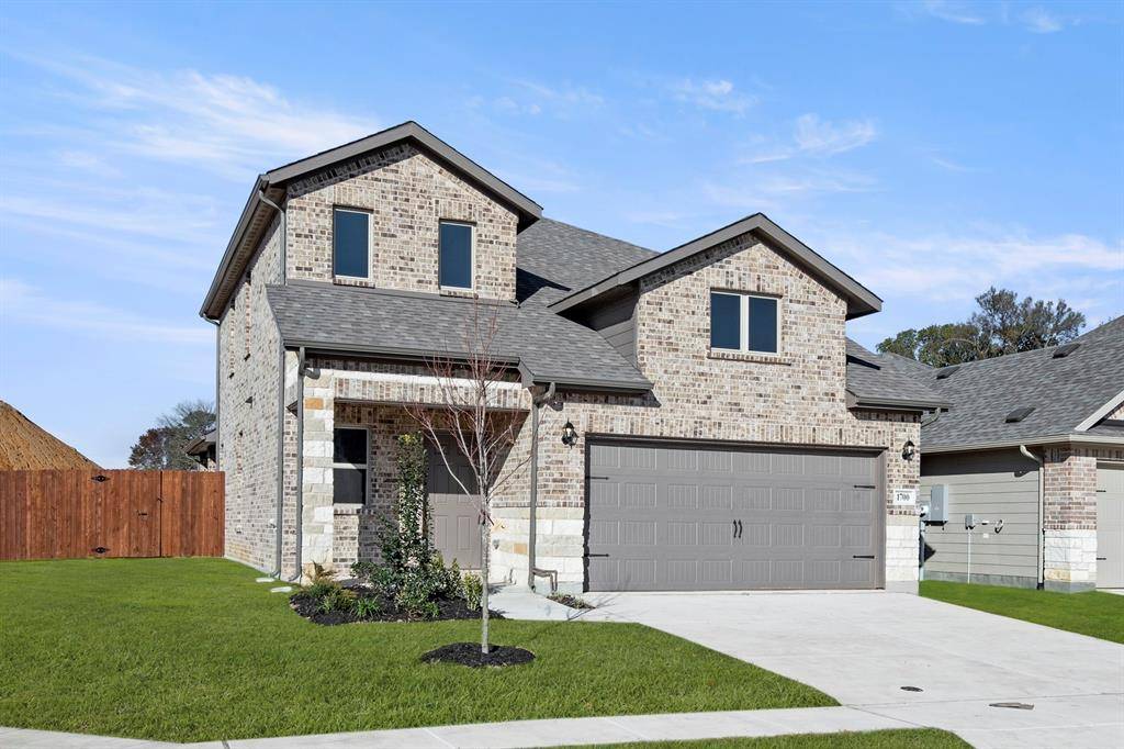 1700 Edgeway Drive, Aubrey, TX 76227